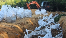 Phát hiện thêm 10 điểm chôn trộm chất thải nghi của Formosa