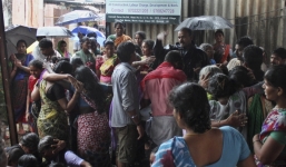 Ấn Độ: Hàng chục người thương vong vì rượu 'rởm'