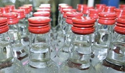 Uống rượu rởm, 21 người chết