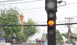 Ôtô vượt đèn vàng bị phạt đến 2 triệu từ ngày 1/8