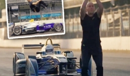 Diễn viên liều mạng nhảy 'san tô ngược' qua xe đua chạy gần 100km/h