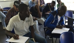 Thành phố Italy khuyến khích người dân tiêu tiền giả