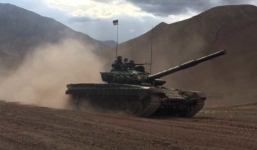 Ấn Độ điều khoảng 100 xe tăng đến gần biên giới Trung Quốc