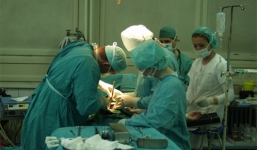 Bác sĩ mổ nhầm chân bệnh nhân ở Bệnh viện Việt Đức trần tình