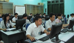 Trưởng phòng nội vụ sửa điểm thi viên chức từ trượt thành đỗ.