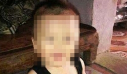 Bé trai 2 tuổi nghi bị bắt cóc rồi bỏ lại ven đường