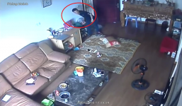 Chủ nhà sơ hở, trộm thản nhiên đột nhập chung cư cuỗm iphone