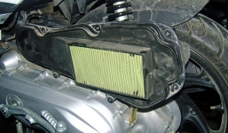 Khi nào cần thay lọc gió xe máy?