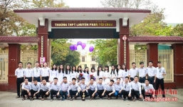 Một lớp ở Nghệ An có 2 thủ khoa, 1 á khoa toàn quốc