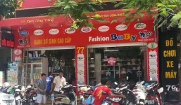 Diễn biến mới vụ ông bố đập sữa trước siêu thị