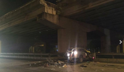 Hà Nội: Ô tô 7 chỗ lao từ đường trên cao xuống, tài xế chết thảm