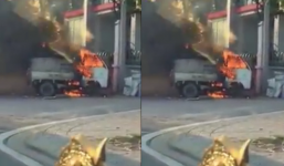 Xe tải bốc cháy dữ dội bên đường