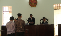 Vụ 2 thiếu niên cướp bánh mì: Bản án quá nặng!