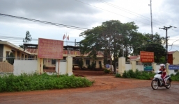 Chủ tịch xã bị “tố” vào chòi quan hệ tình cảm với nữ nhân viên 