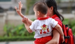 Những điều cha mẹ cần chuẩn bị cho trẻ lần đầu đi học
