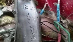 Ngư dân Hà Tĩnh vớt được mảnh vỡ nghi của máy bay Su 30MK2