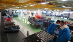 Nhân viên sân bay Nội Bài trộm iPad của khách