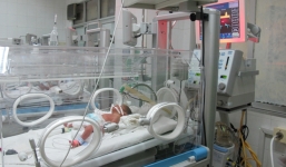 Tình hình sức khỏe của bé Gấu con trai Thiếu úy Đậu Thị Huyền Trâm