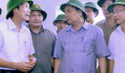 Thủ tướng yêu cầu rút kinh nghiệm về công tác dự báo bão số 1