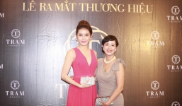 Á hậu Huyền My gợi cảm đi sự kiện