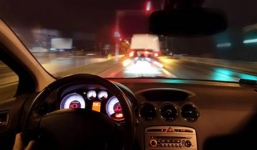 Mẹo nhỏ giúp an toàn khi hỏng xe lúc trời tối