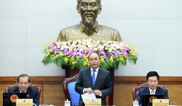 Thủ tướng làm gương: Không mua xe mới, không nhận hoa chúc mừng