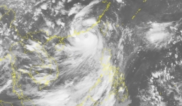 Bão Nida giật cấp 16 quần thảo trên Biển Đông