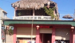 Trai làng hỗn chiến trong quán karaoke, 1 thanh niên bị đâm chết