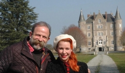 Bán căn nhà 2 phòng ngủ ở London mua được cả tòa lâu đài ở Pháp