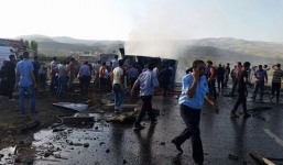 Thổ Nhĩ Kỳ: đánh bom xe làm 9 cảnh sát thương vong