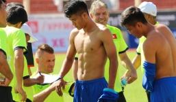 U19 Việt Nam tập bở hơi tai với HLV thể lực và GĐKT mới