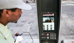 Trạm Wi-Fi công cộng thành nơi xem phim người lớn