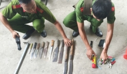 Ninh Bình: Cả gia đình cầm dao, dùi cui điện truy sát 13 thanh niên