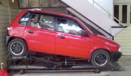 Biến gầm cầu thang thành chỗ cất ôtô rất đơn giản