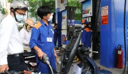 Chiều nay, giá xăng có thể giảm mạnh