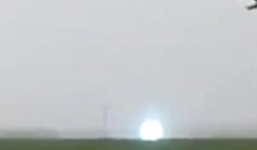 Video: UFO sáng rực trên bầu trời Nga khiến người người dân kinh hãi