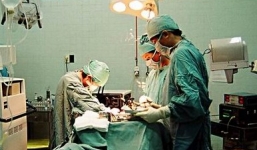 Bác sĩ Bệnh viện Từ Dũ để quên gạc trong bụng sản phụ