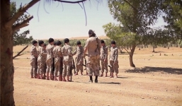 IS bắt cóc, huấn luyện 1.400 trẻ em thành chiến binh đánh bom liều chết