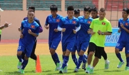 U19 Việt Nam miệt mài rèn thể lực tại phố biển Nha Trang