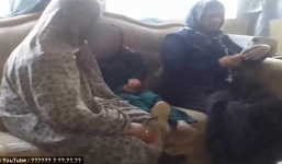 Video bé gái 6 tuổi khóc nức nở vì bị cha ép lấy ông già để đổi lấy 1 con dê