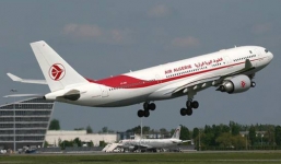 Máy bay chở khách biến mất bí ẩn rồi xuất hiện trở lại 