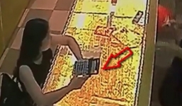 Video: 'Nữ quái' trộm Tỳ Hưu vàng 24k