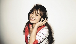 Cận cảnh nhan sắc người đẹp U50 trẻ trung như hot girl 20 tuổi