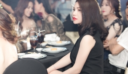 Trà Ngọc Hằng diện đồ gợi cảm đi sự kiện