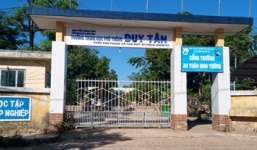 Khởi tố phó hiệu trưởng dùng ảnh 'nóng' tống tiền nữ giáo viên