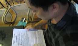 Từ vụ “điện thoại cùi bắp”, buôn bán nhỏ lẻ đăng ký dinh doanh thế nào?