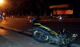 Xe máy chở ba gây tai nạn, 4 người thương vong