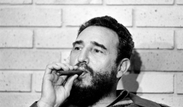 Fidel Castro được mừng sinh nhật bằng xì gà dài nhất Thế giới