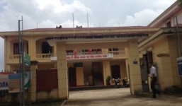 Trưởng công an thị trấn bị bắt quả tang quan hệ bất chính trong nhà nghỉ