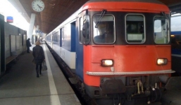 Thụy Sĩ: Phóng hỏa và đâm dao trên tàu điện